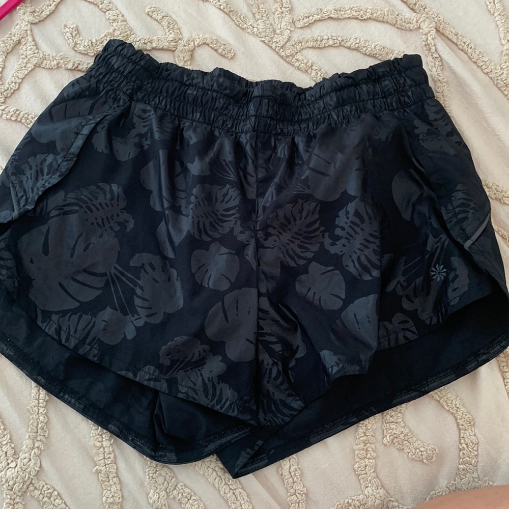 Athleta Black Print Athletic Shorts